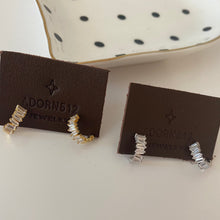 Load image into Gallery viewer, Baguette Huggies earrings
