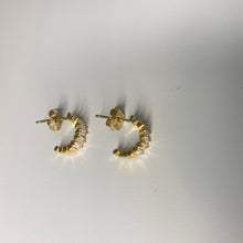 Load image into Gallery viewer, Baguette Huggies earrings
