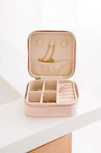 Load image into Gallery viewer, Mini Velvet Jewelry Case
