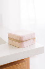 Load image into Gallery viewer, Mini Velvet Jewelry Case
