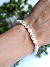 Load image into Gallery viewer, BE KIND Inspirational stretch bracelet
