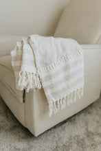 Load image into Gallery viewer, Hand Woven Roan Throw Gray
