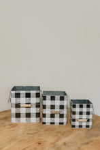 Load image into Gallery viewer, Buffalo check square tin
