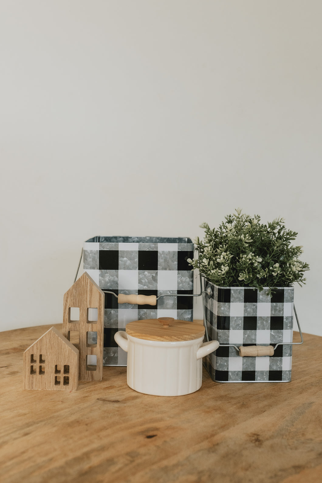 Buffalo check square tin