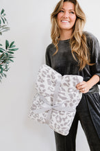 Load image into Gallery viewer, Luxe Wearable Blanket - Grey Beige Leopard
