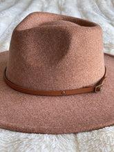 Load image into Gallery viewer, Wool Blend Wide Brim Hat w/ Belt

