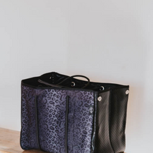 Load image into Gallery viewer, Neoprene Bag Black Leopard
