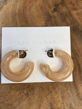 Load image into Gallery viewer, Tula Hoops In Mocha
