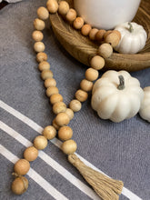 Load image into Gallery viewer, Natural wood bead garland
