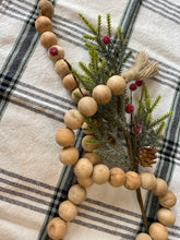 Load image into Gallery viewer, Natural wood bead garland
