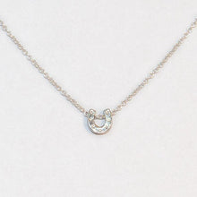 Load image into Gallery viewer, Horseshoe Necklace

